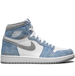 Nike Air Jordan 1 Retro High OG Sneakers Size 9